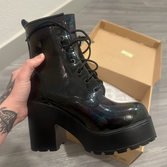 Brand new in box. ROC Boots Mascot Oil Spill - Picture 4 of 9